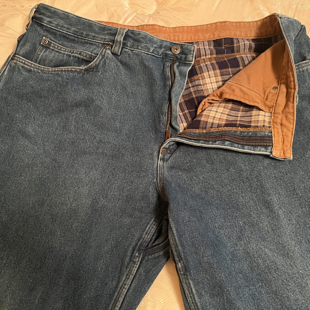 Duluth Trading Co. men’s lined jeans. Great condition.